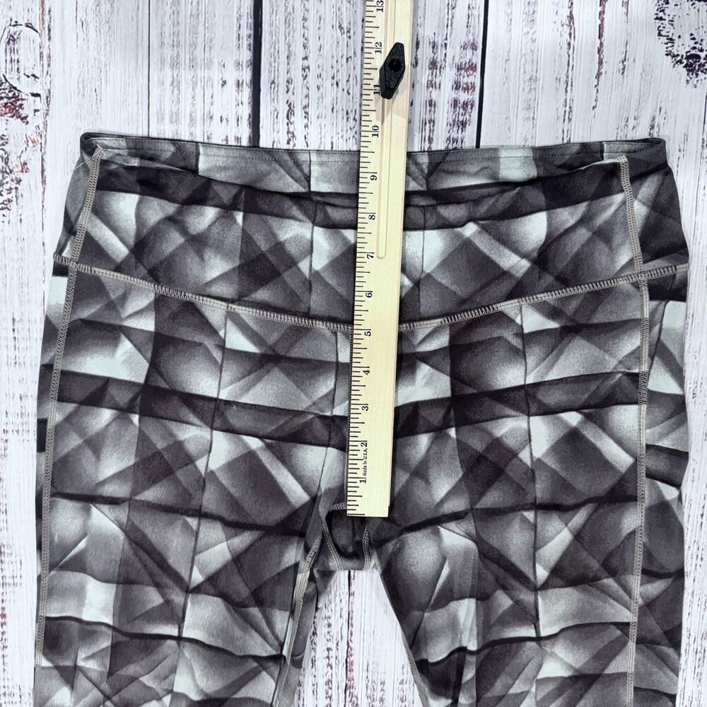 Athleta Sonar Capri Tight Leggings Gray Geometric Women's L - Picture 5 of 6